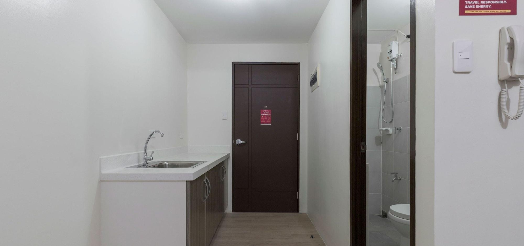 Zen Rooms Vinia Edsa Q.C. ケソンシティ エクステリア 写真